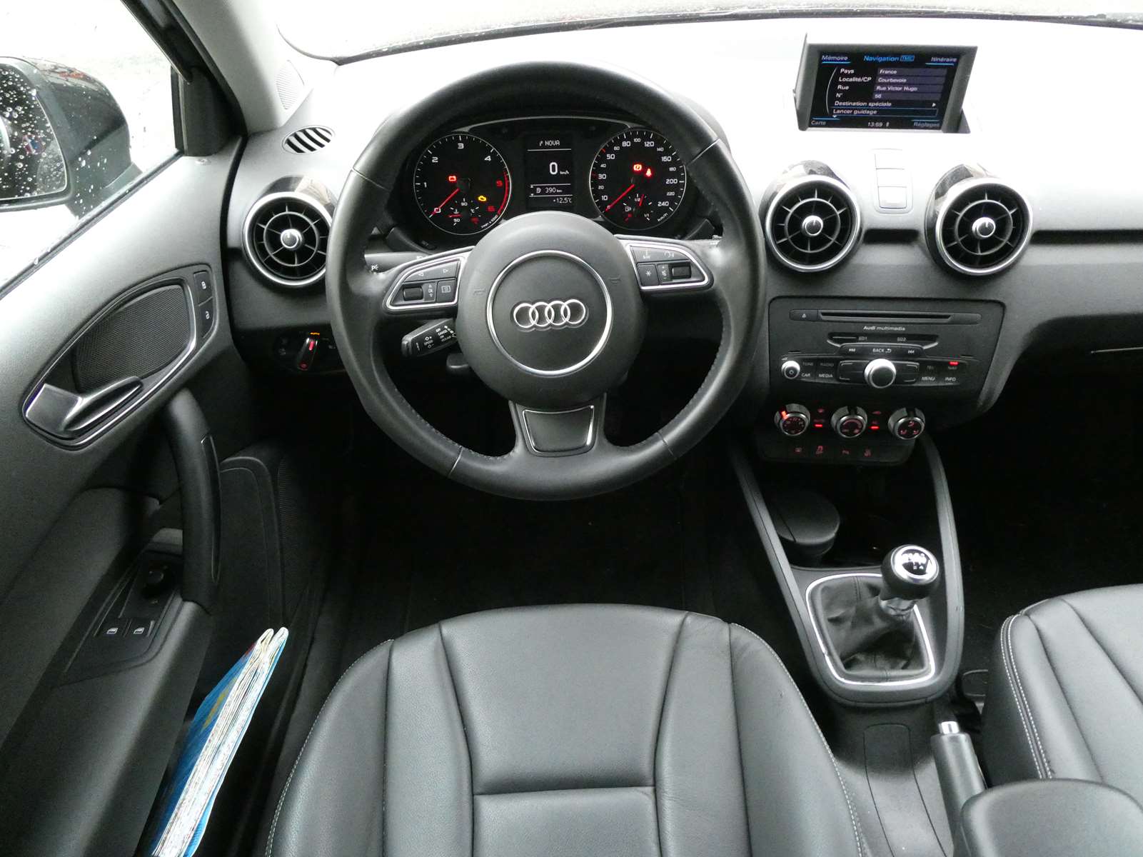AUDI A1 1.6 TDi 90 AMBITION LUXE 1ère main 12