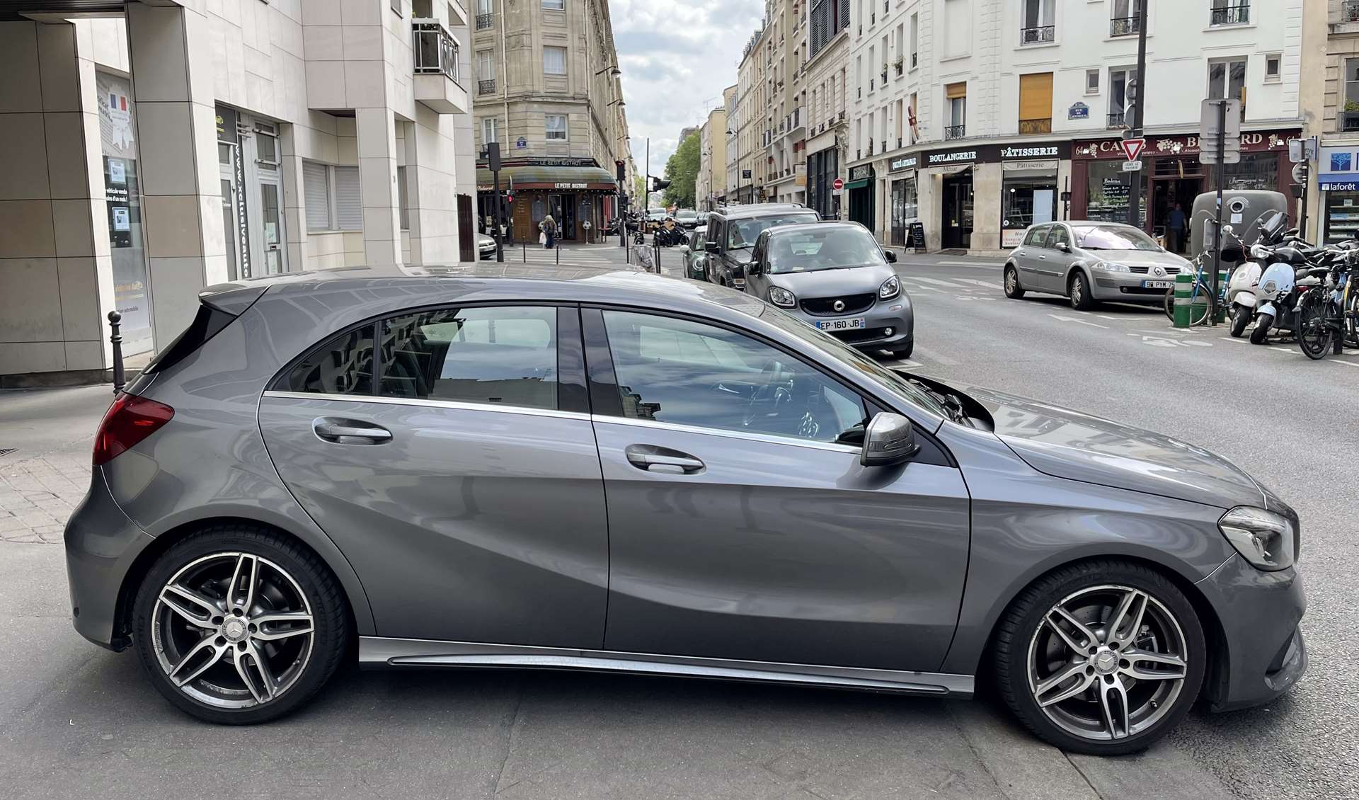MERCEDES CLASSE A III (2) 220 D FASCINATION 7G-DCT pack AMG 1