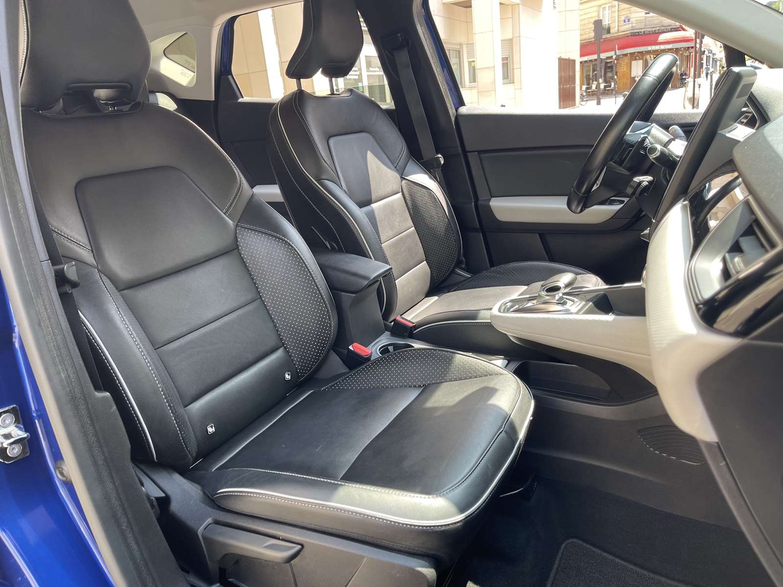 Renault CAPTUR II 1.3 TCe140 INTENS FULL OPTIONS 11