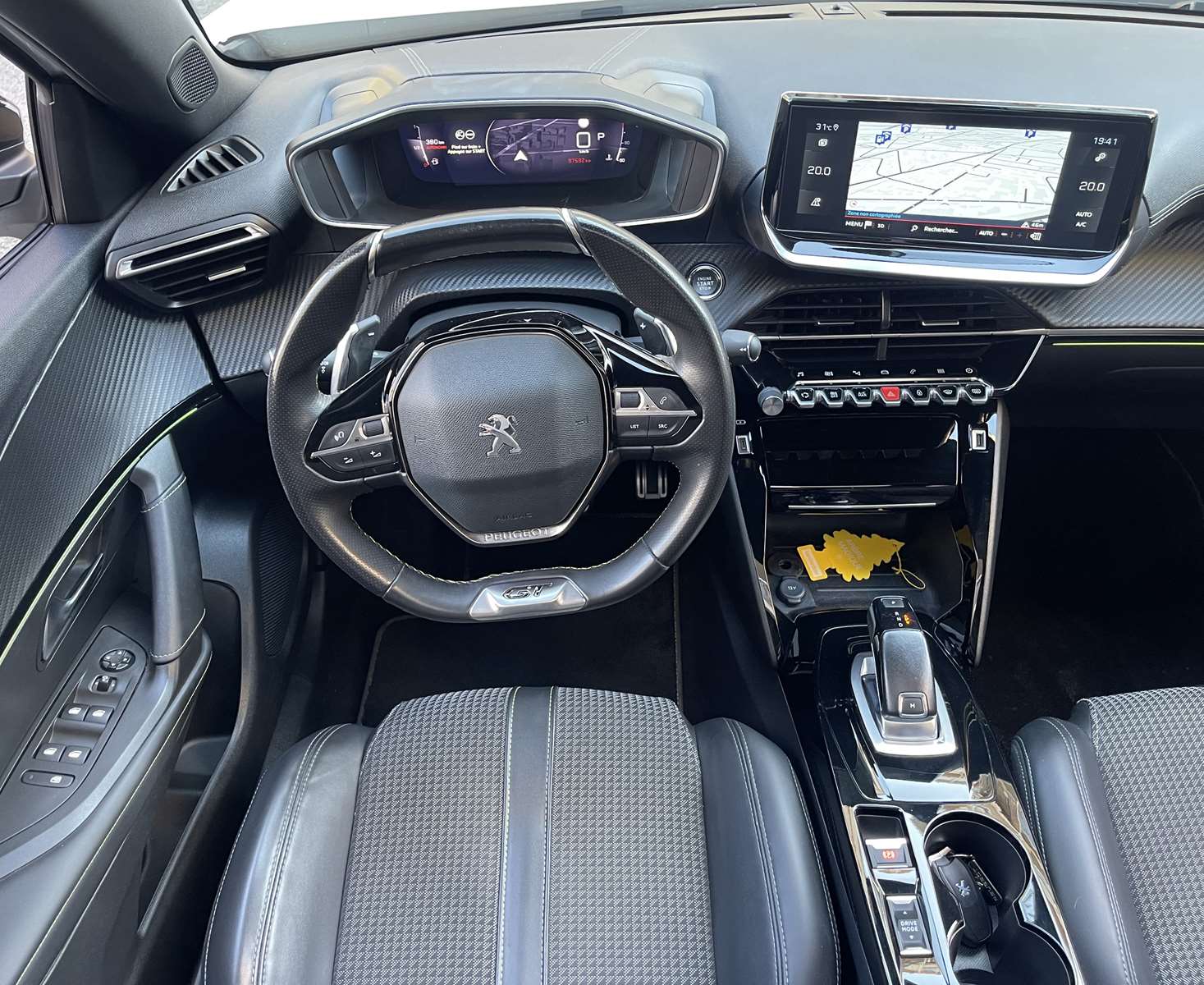 Peugeot 2008 155ch S&S GT Pack EAT8 1ère main toit pano 13