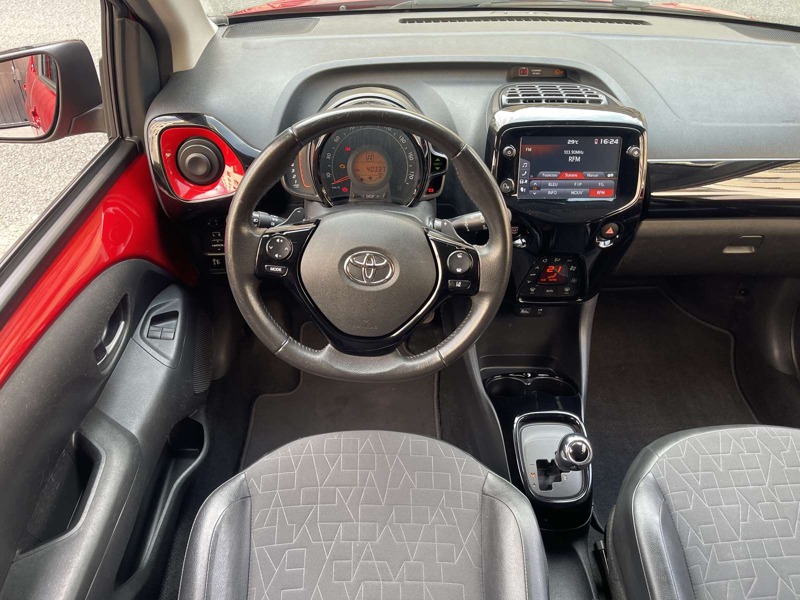 Toyota Aygo 1.0 VVT-i 72ch x-clusiv 5P 13