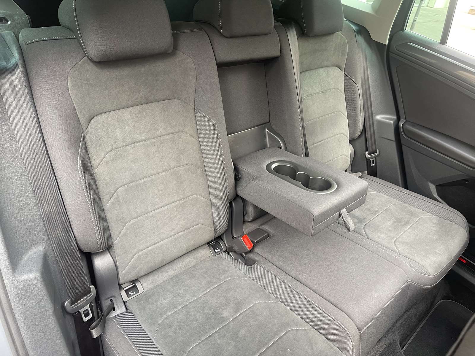 VOLKSWAGEN TIGUAN II Phase 2 1.5 TSi DSG7 150 ELEGANCE TOIT PANO 10