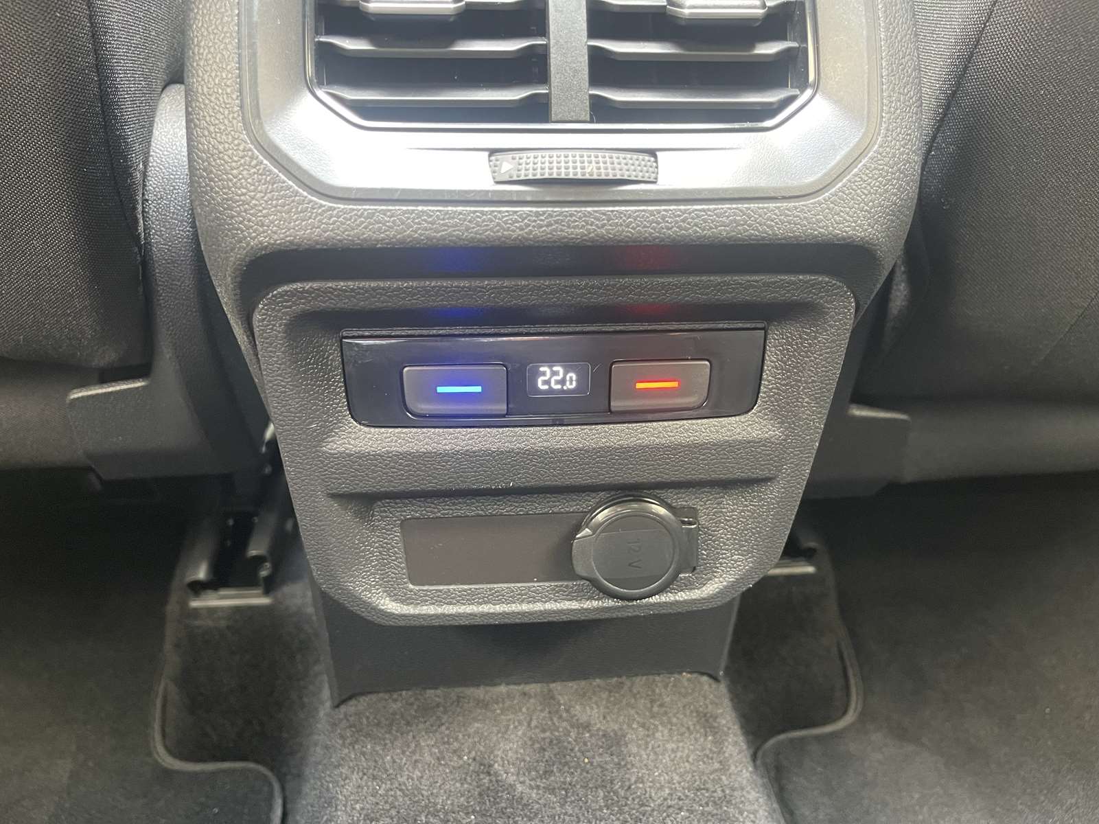 VOLKSWAGEN TIGUAN II Phase 2 1.5 TSi DSG7 150 ELEGANCE TOIT PANO 21