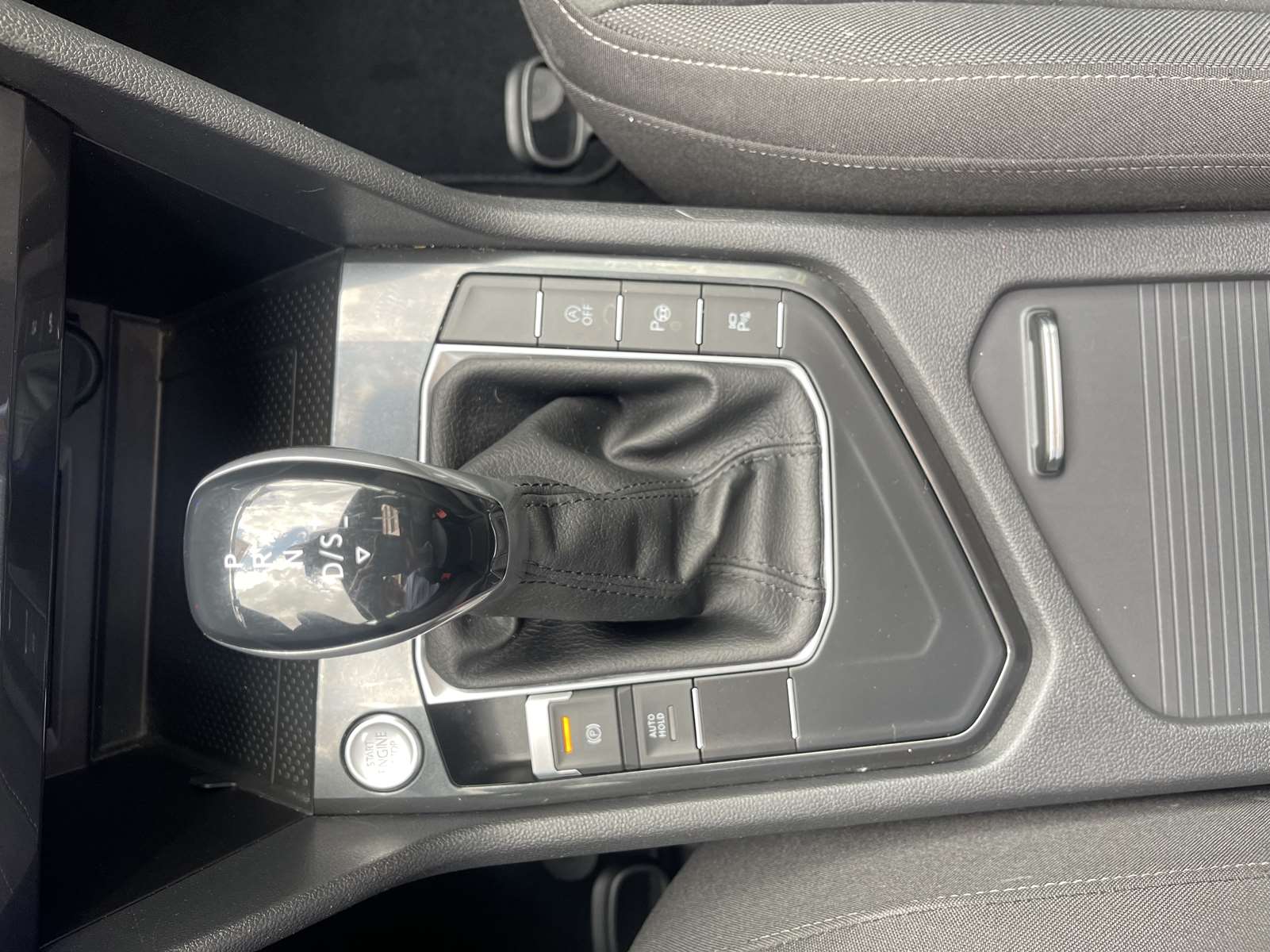 VOLKSWAGEN TIGUAN II Phase 2 1.5 TSi DSG7 150 ELEGANCE TOIT PANO 19