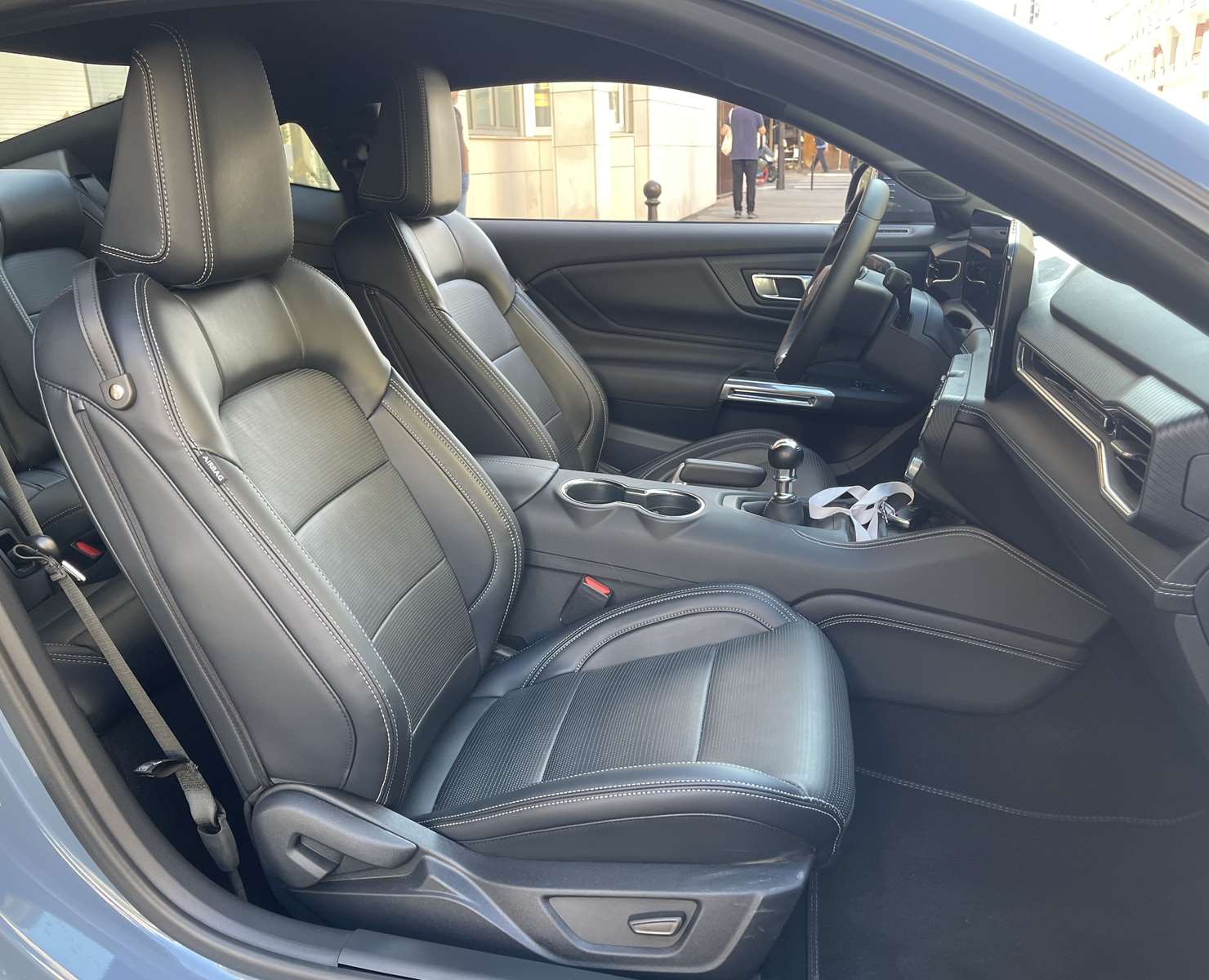 FORD MUSTANG FASTBACK 5.0 V8 46 GT 8