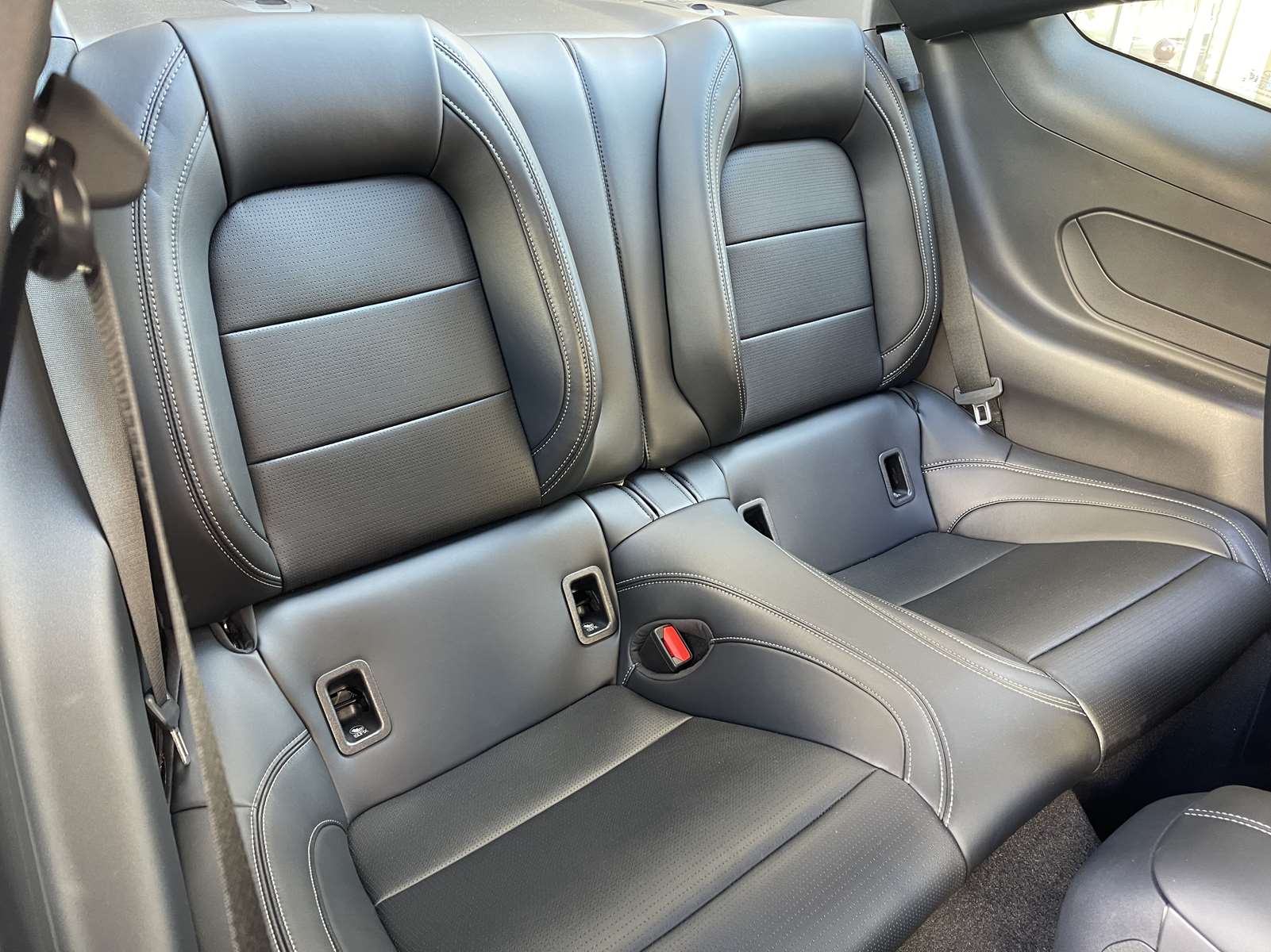 FORD MUSTANG FASTBACK 5.0 V8 46 GT 9