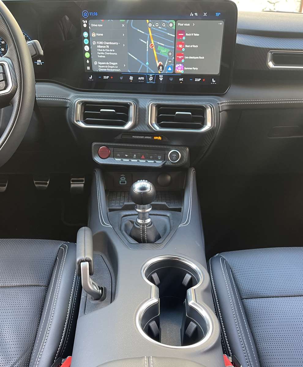 FORD MUSTANG FASTBACK 5.0 V8 46 GT 13