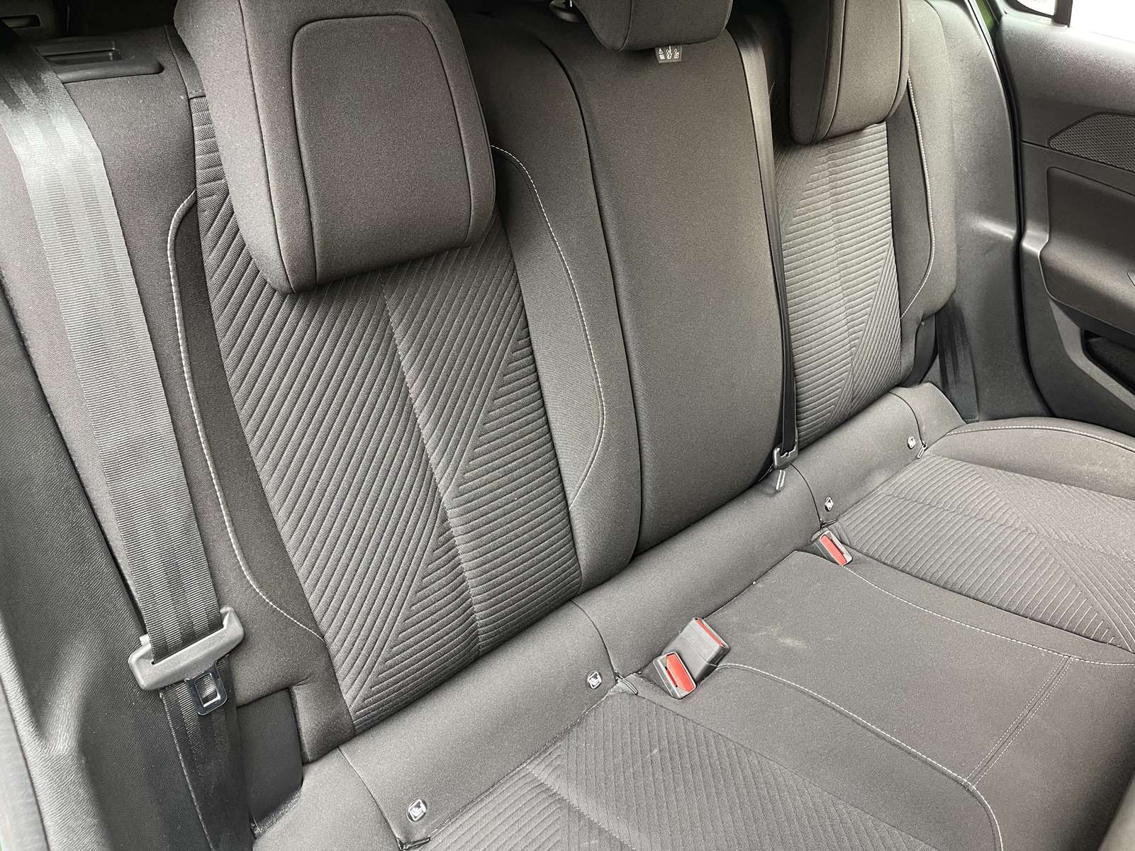 Peugeot 308 1.2 PureTech 130ch S&S Active Pack EAT8 10