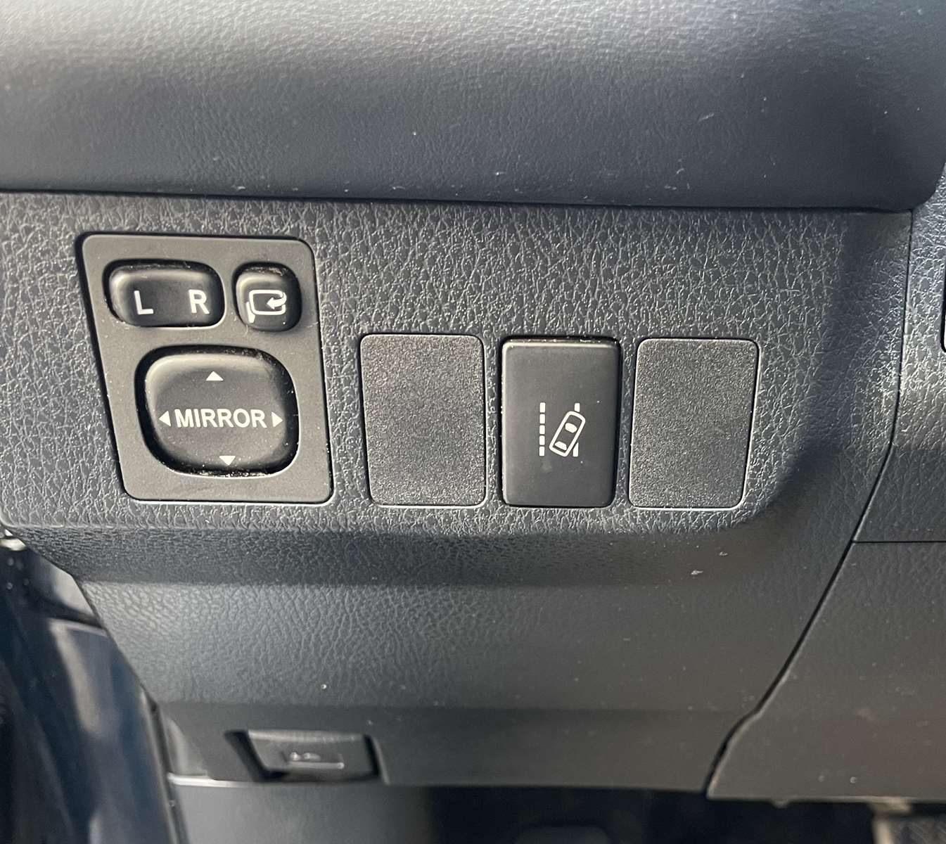 Toyota RAV4 197 Hybride Dynamic 2WD CVT 18