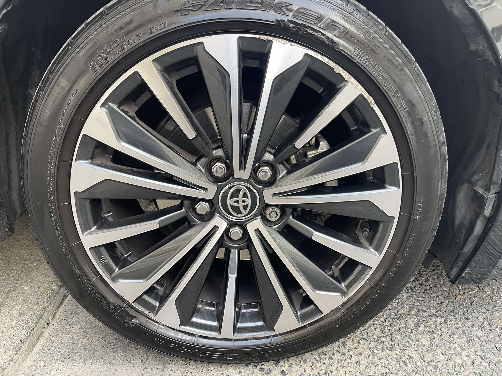 TOYOTA Corolla Touring 1.8 140ch Dynamic Business MY25 1ère main 23