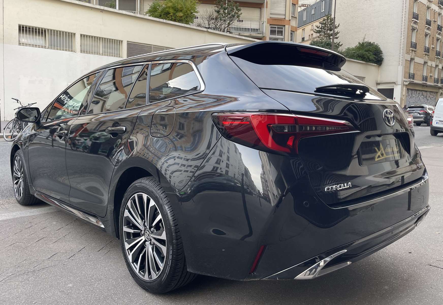 TOYOTA Corolla Touring 1.8 140ch Dynamic Business MY25 1ère main 4