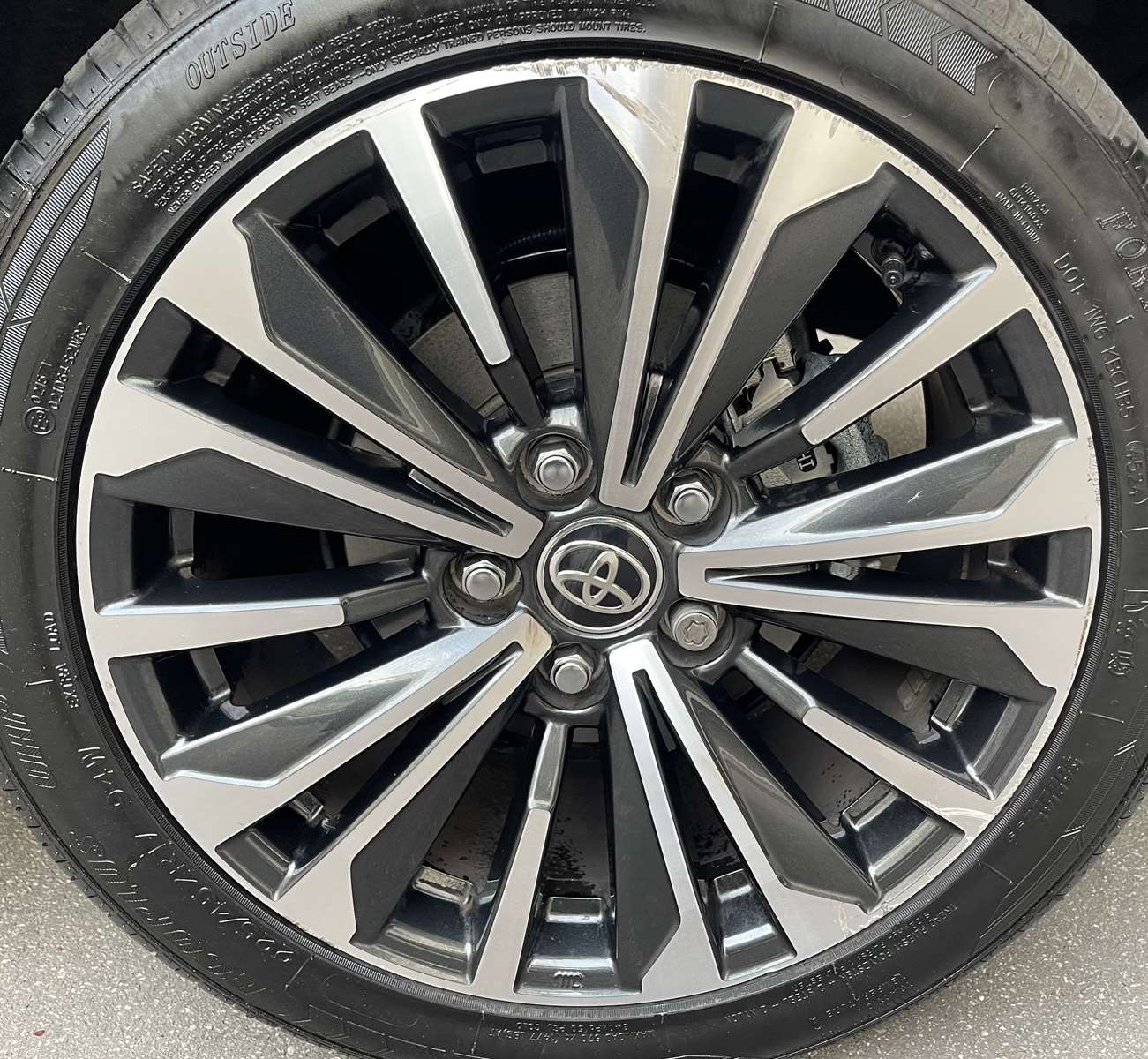 TOYOTA Corolla Touring 1.8 140ch Dynamic Business MY25 1ère main 25