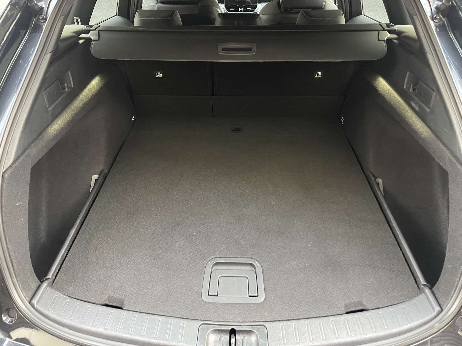 TOYOTA Corolla Touring 1.8 140ch Dynamic Business MY25 1ère main 21