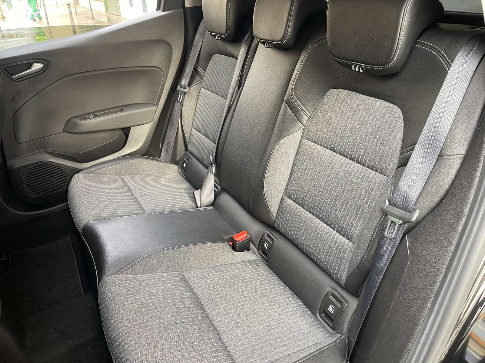 Renault Clio V 1.0 TCe 100ch Intens 9