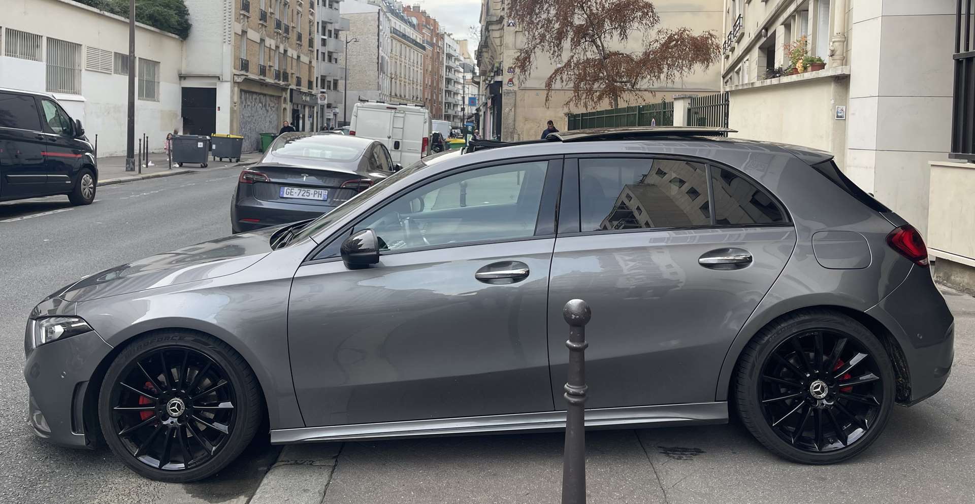Mercedes CLASSE A 180 D AMG Line 7G-DCT Pack Premium Plus 4