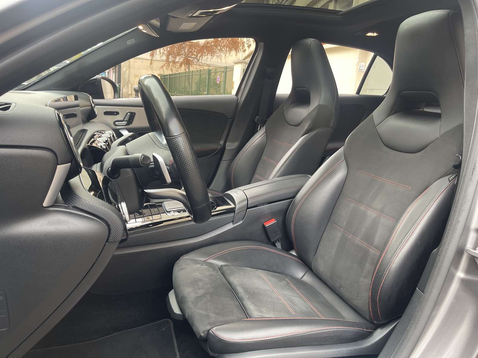 Mercedes CLASSE A 180 D AMG Line 7G-DCT Pack Premium Plus 7