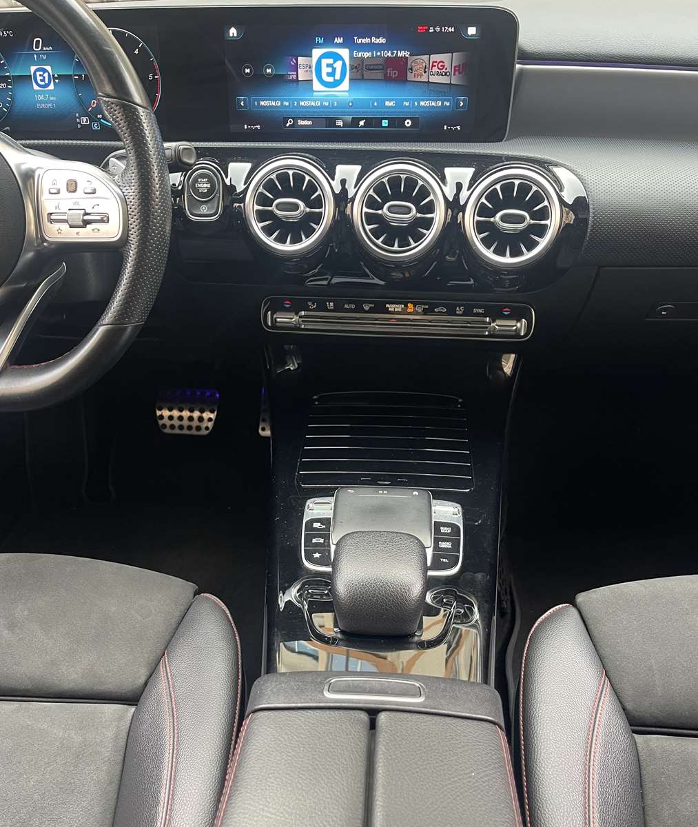 Mercedes CLASSE A 180 D AMG Line 7G-DCT Pack Premium Plus 13