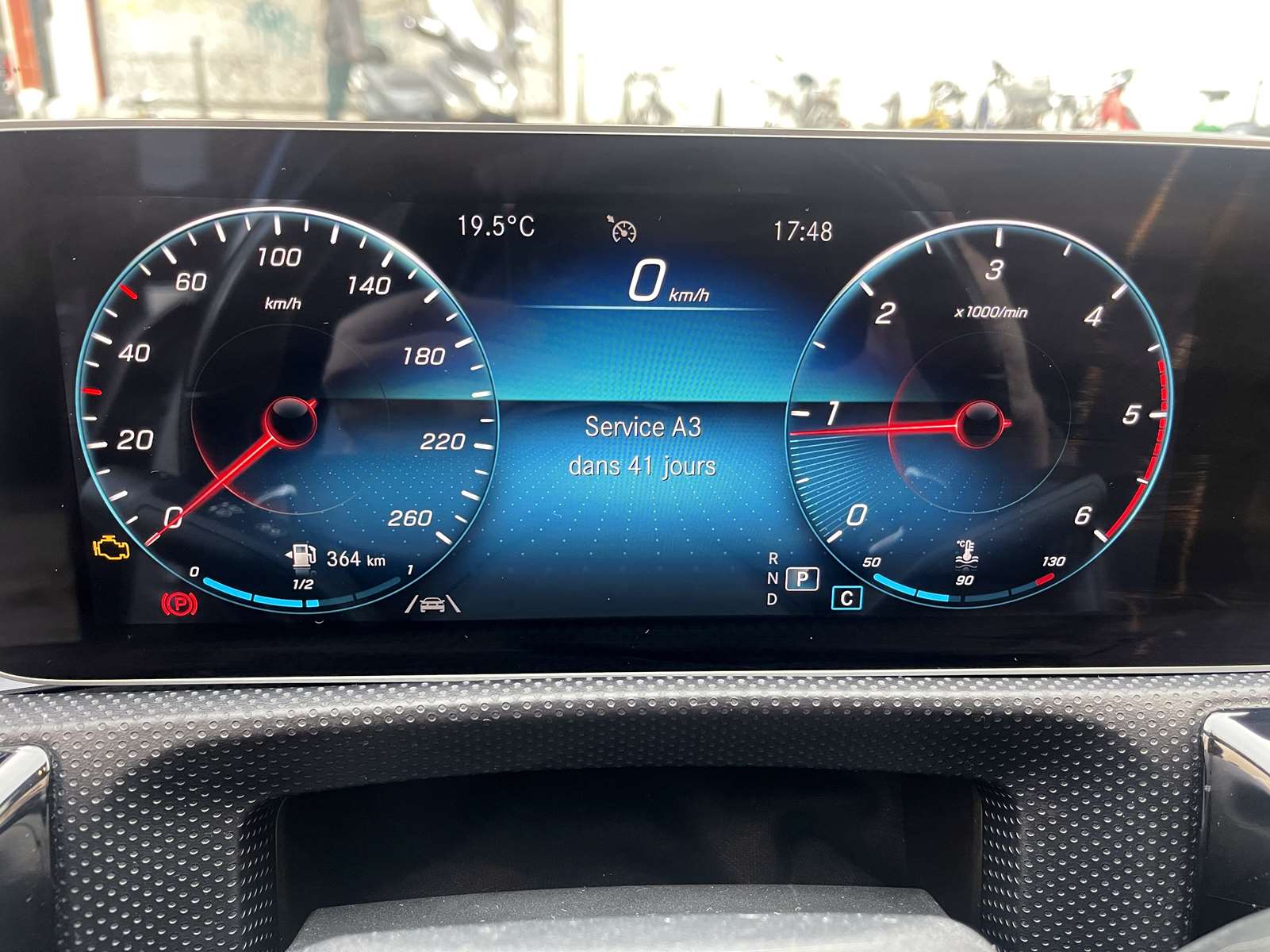 Mercedes CLASSE A 180 D AMG Line 7G-DCT Pack Premium Plus 17