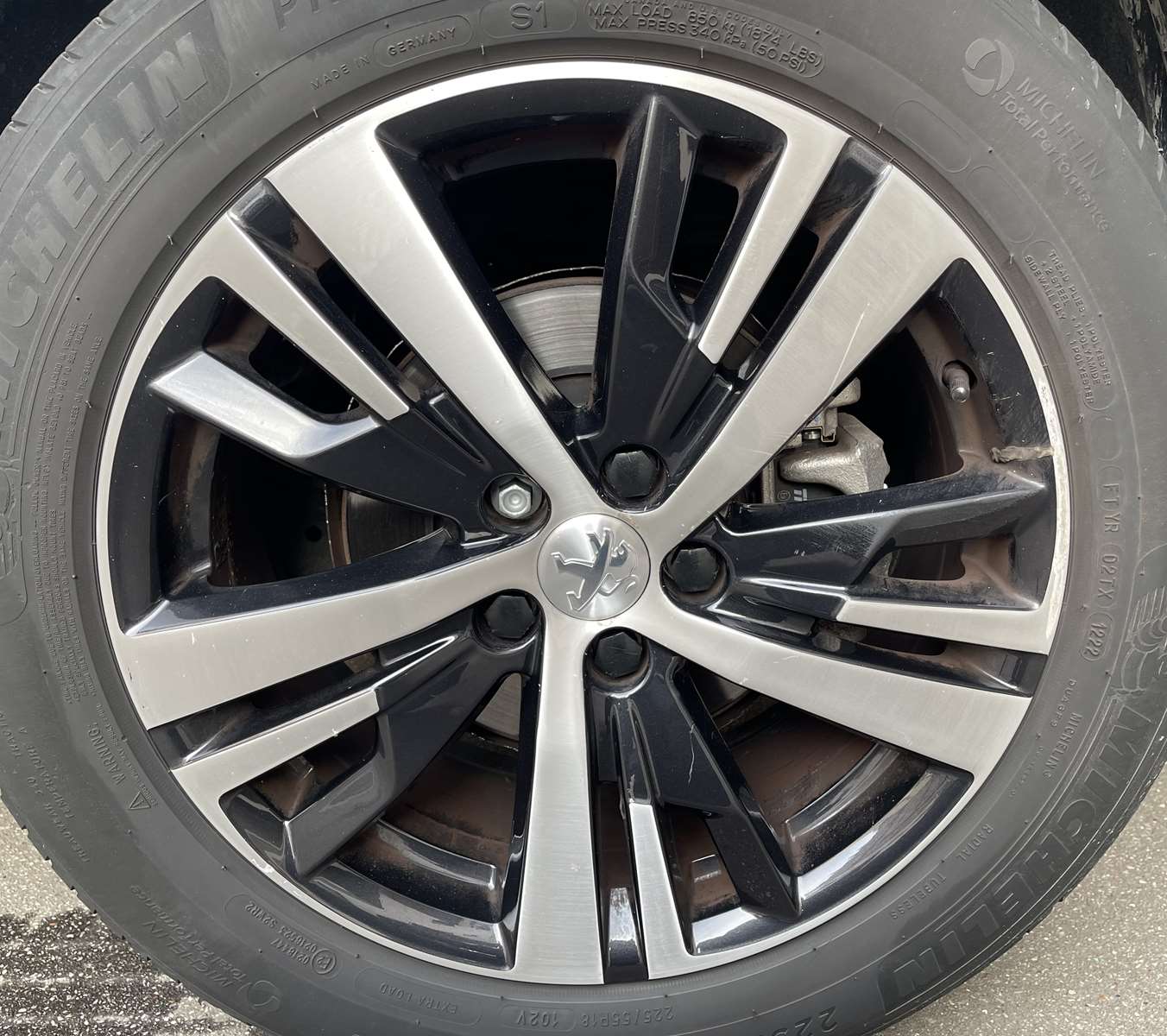 PEUGEOT 5008 1.2 PureTech 130ch E6.3 Allure S&S EAT8 22