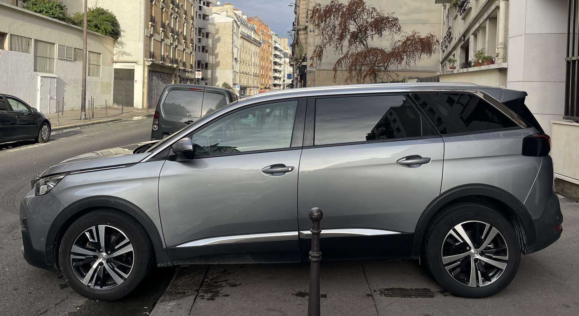 PEUGEOT 5008 1.2 PureTech 130ch E6.3 Allure S&S EAT8 5