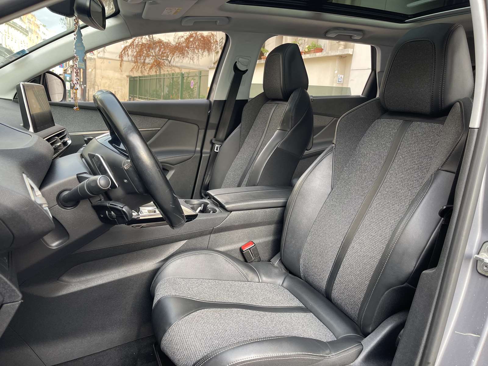 PEUGEOT 5008 1.2 PureTech 130ch E6.3 Allure S&S EAT8 8