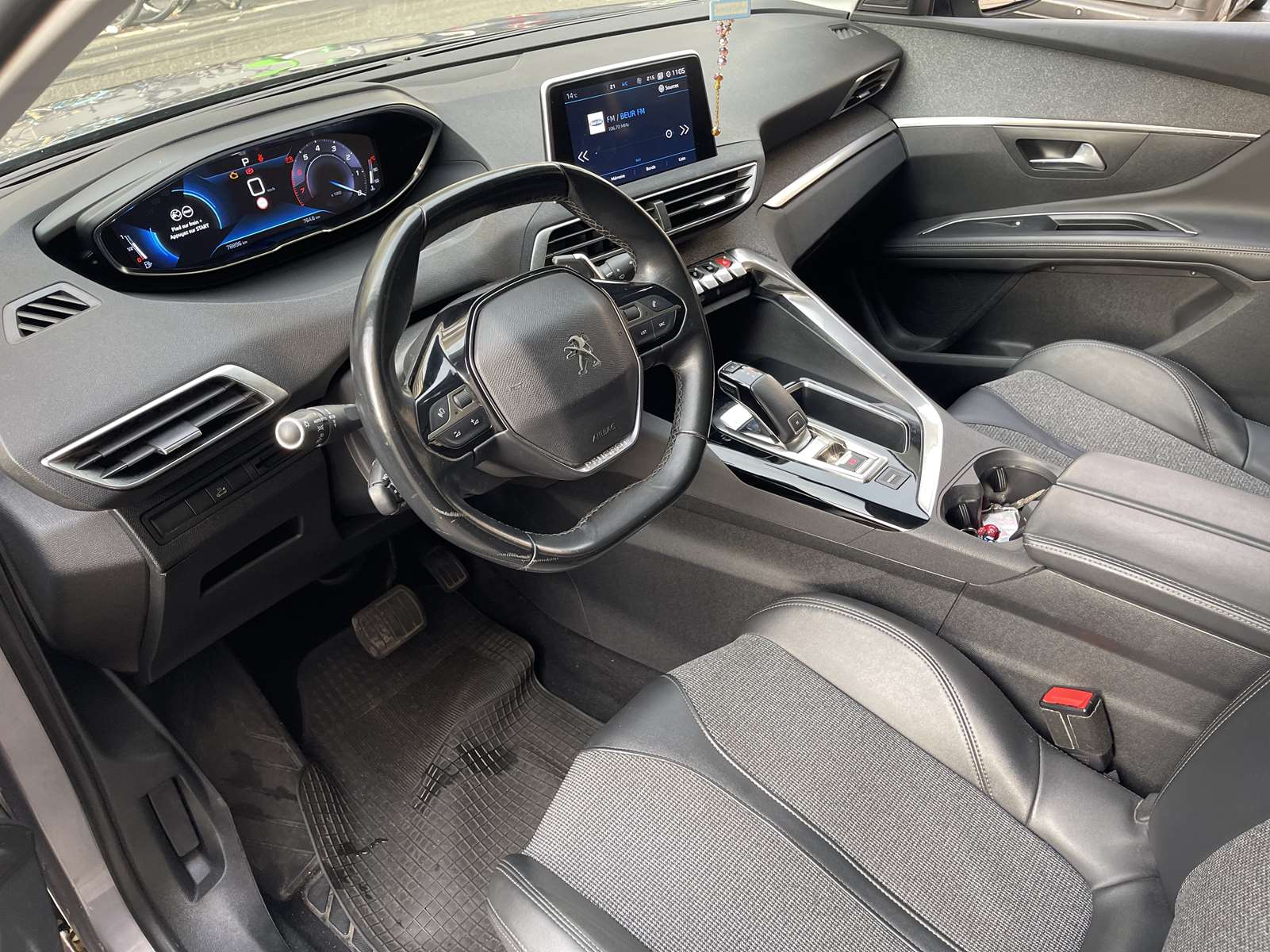 PEUGEOT 5008 1.2 PureTech 130ch E6.3 Allure S&S EAT8 16