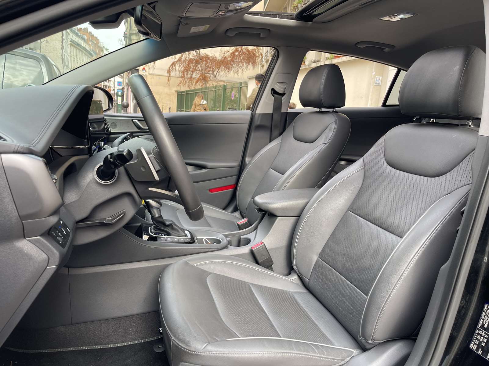 Hyundai IONIQ (2) 1.6 HYBRID 141 EXECUTIVE 1ère main 8