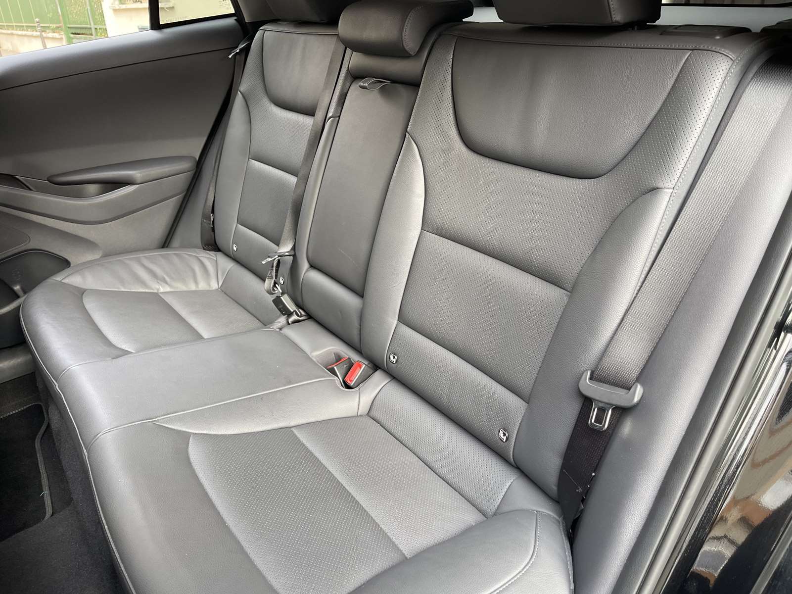 Hyundai IONIQ (2) 1.6 HYBRID 141 EXECUTIVE 1ère main 9