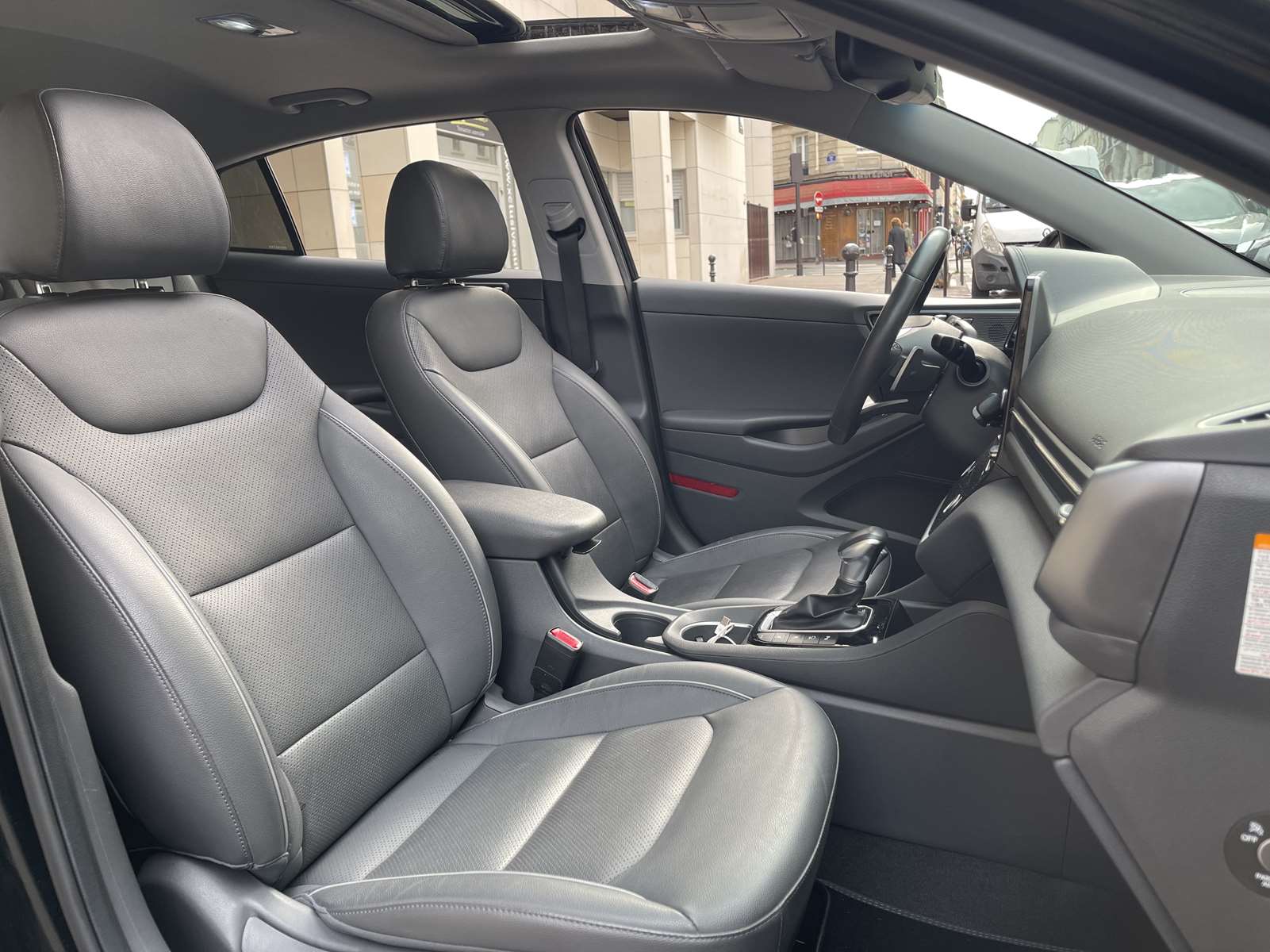 Hyundai IONIQ (2) 1.6 HYBRID 141 EXECUTIVE 1ère main 11