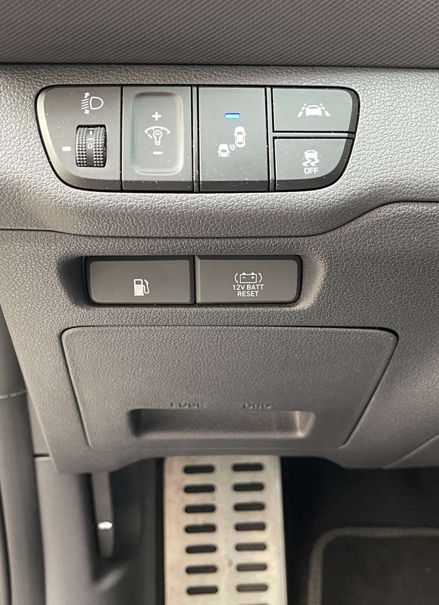 Hyundai IONIQ (2) 1.6 HYBRID 141 EXECUTIVE 1ère main 16