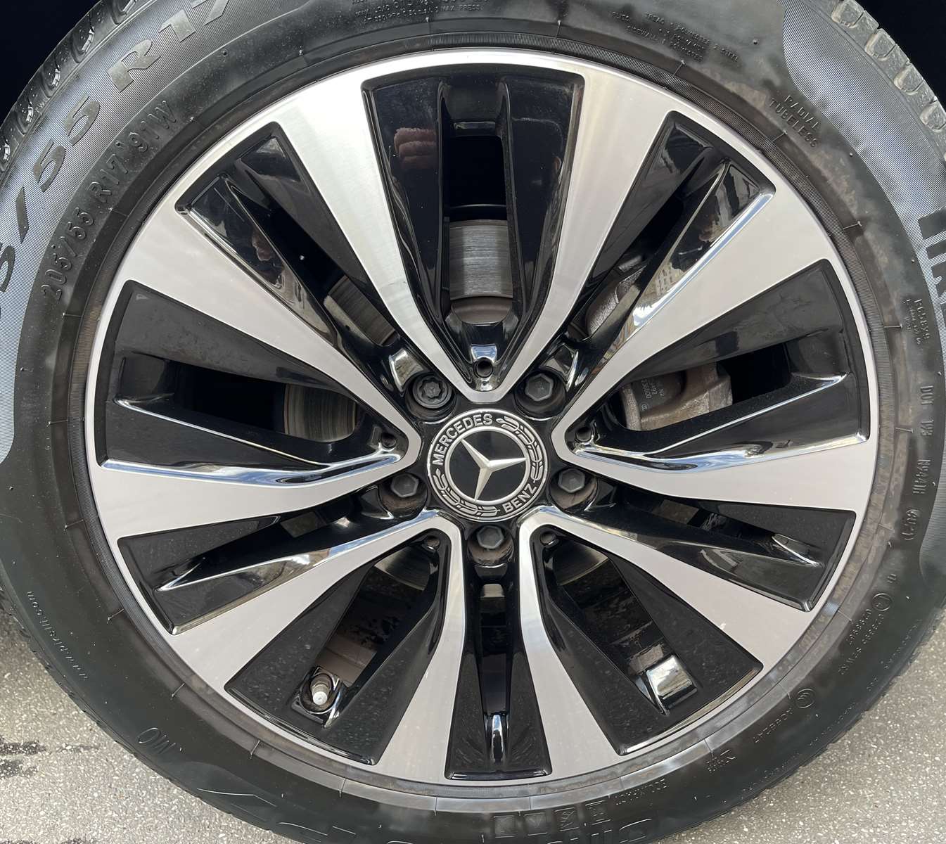 Mercedes CLASSE A 180 STYLE LINE TOIT PANO 1ère main 25