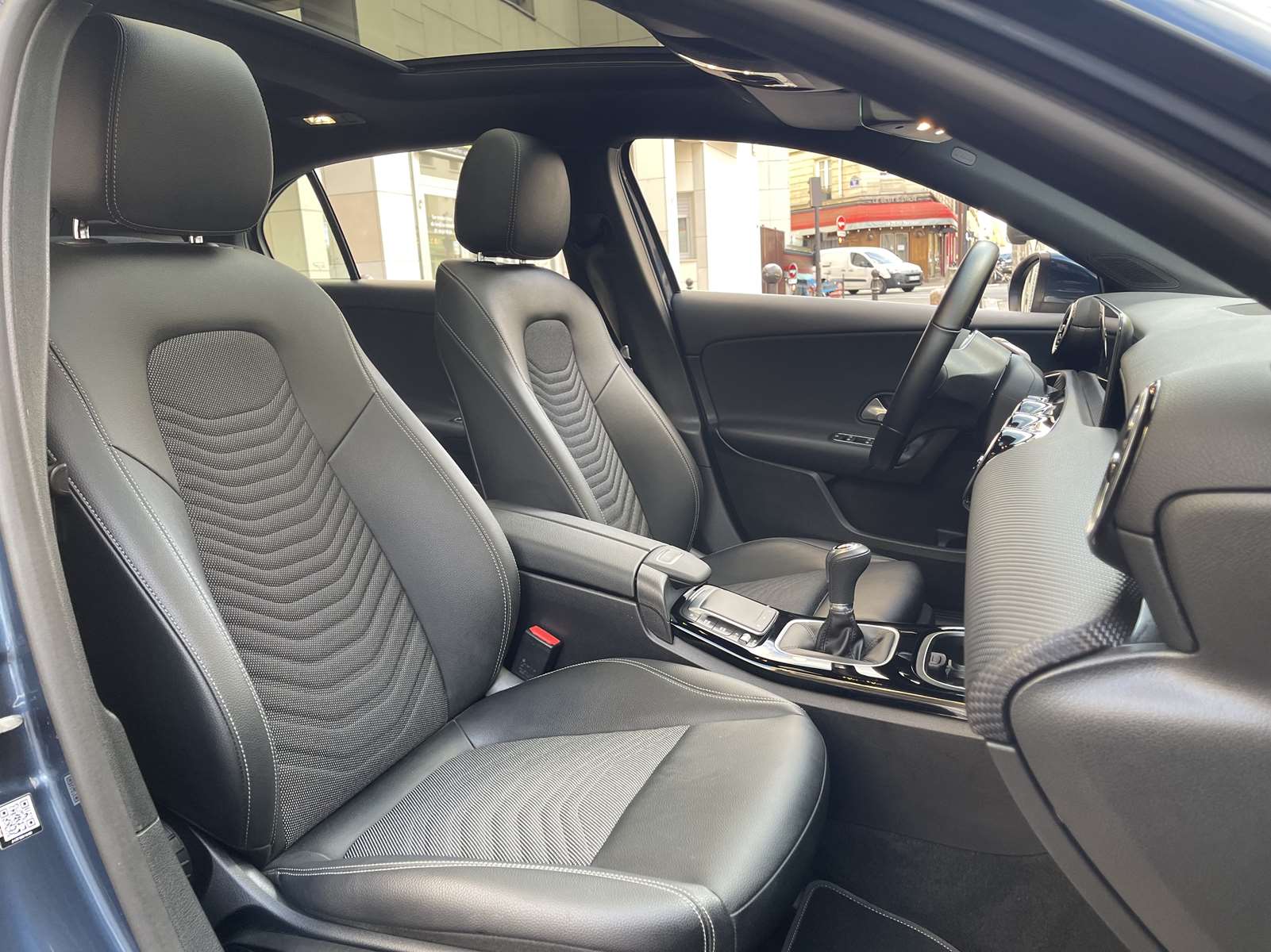 Mercedes CLASSE A 180 STYLE LINE TOIT PANO 1ère main 11