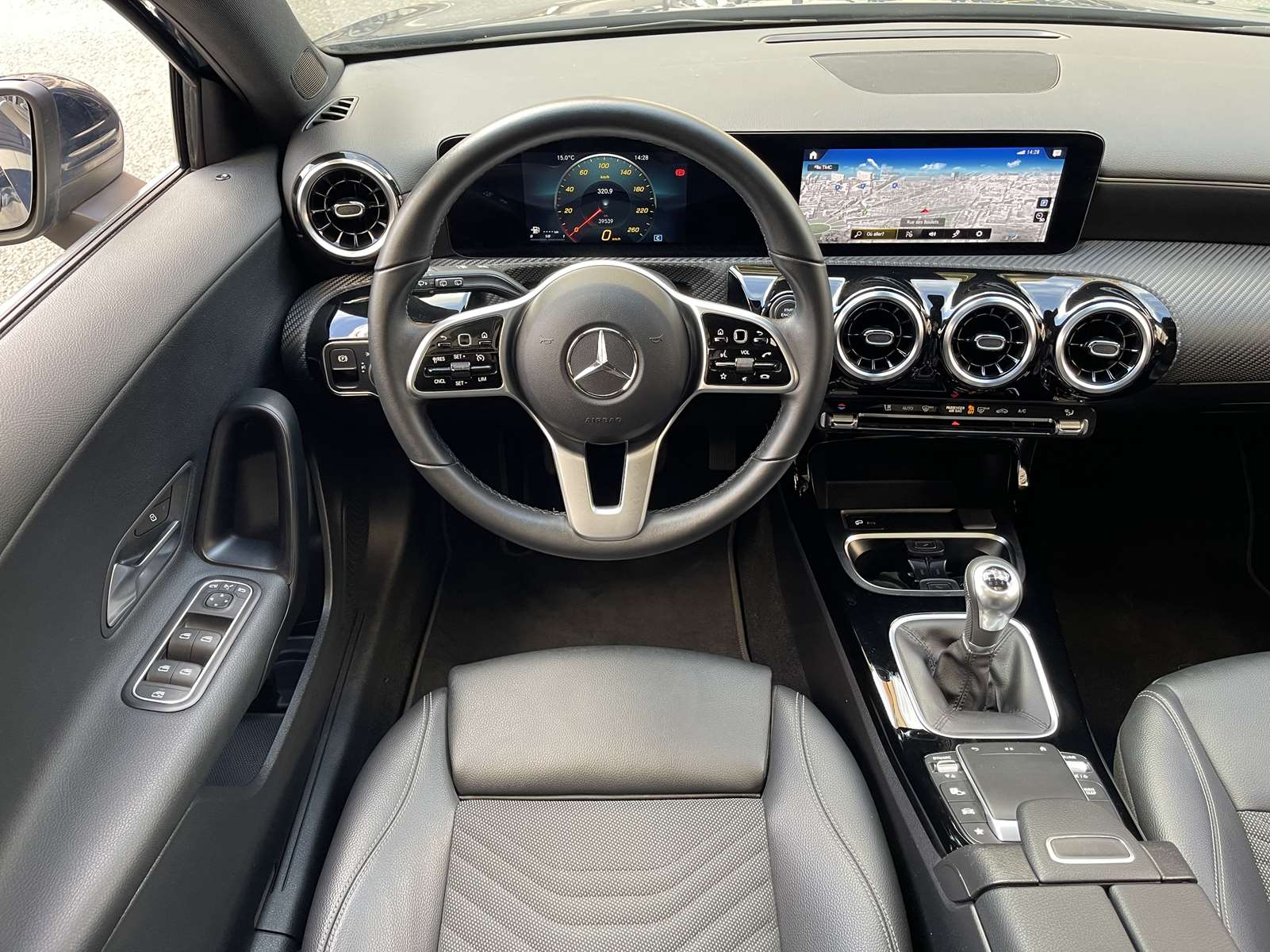 Mercedes CLASSE A 180 STYLE LINE TOIT PANO 1ère main 13