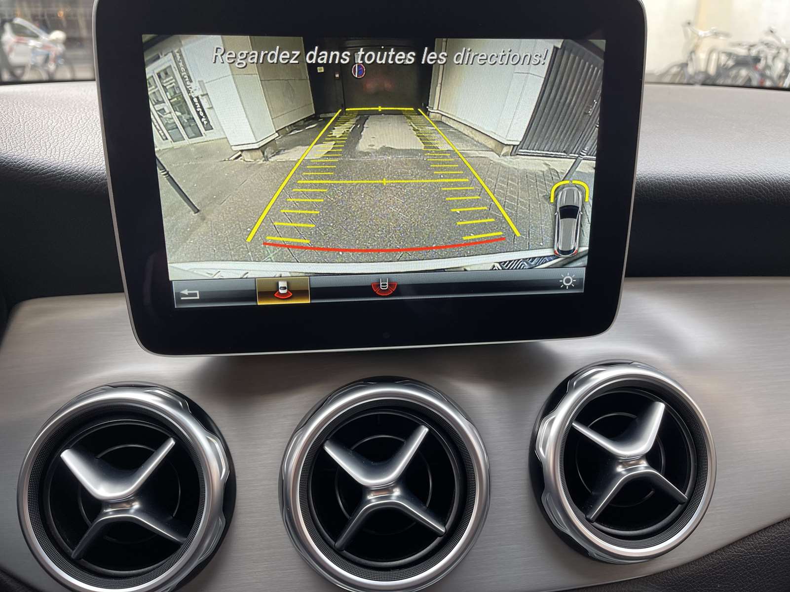 MERCEDES GLA (2) 200 D FASCINATION 7G-DCT 16