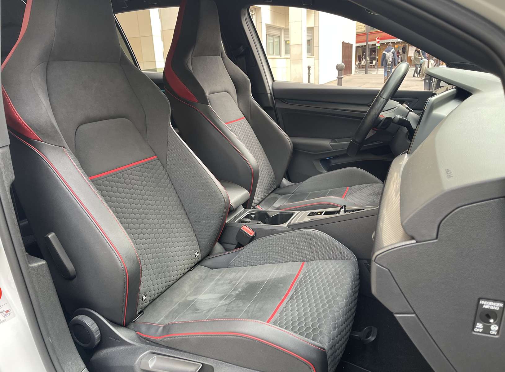 VOLKSWAGEN GOLF VIII 2.0 TSI 300 GTI CLUBSPORT DSG7 10