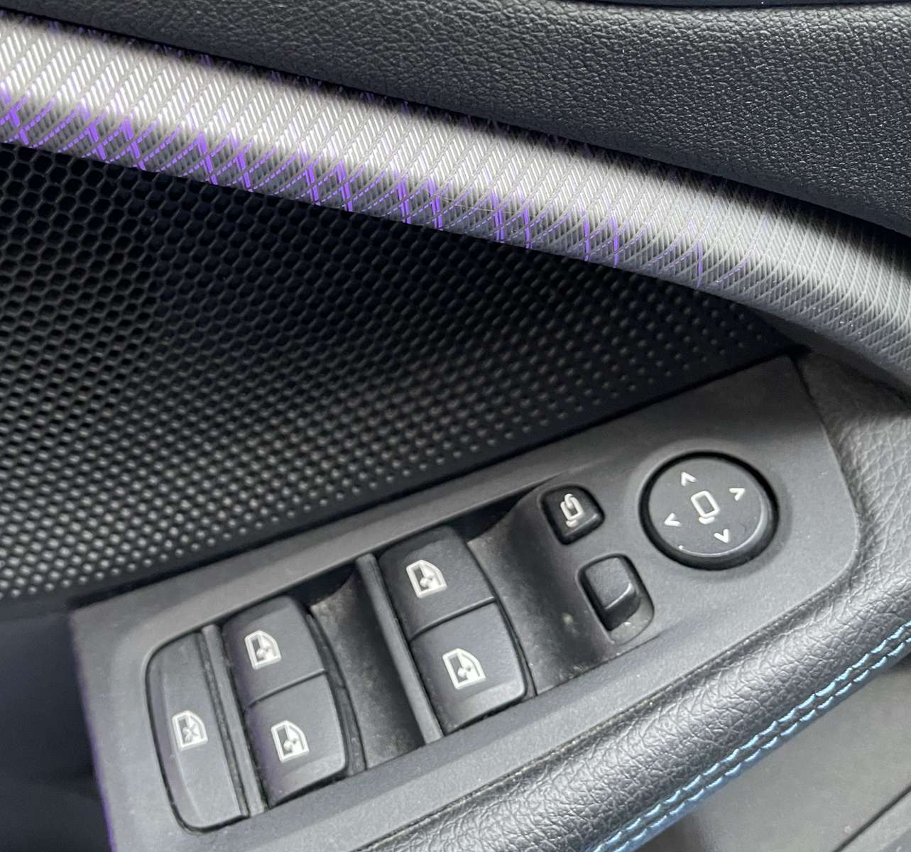 Série 1 118iA 140ch M Sport DKG7 14