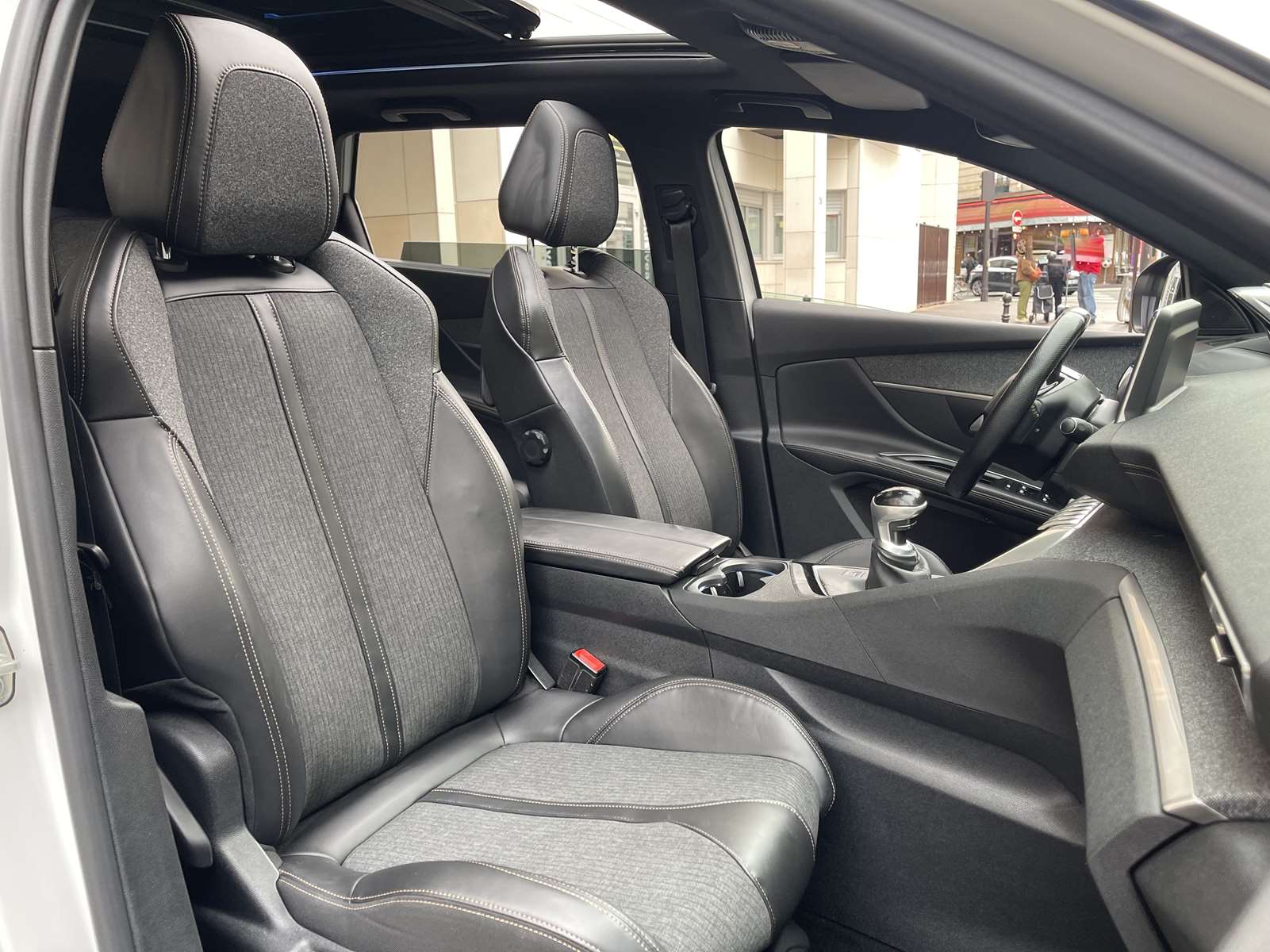 PEUGEOT 5008 II 1.2 PURETECH 130 S&S GT LINE Toit panoramique 11