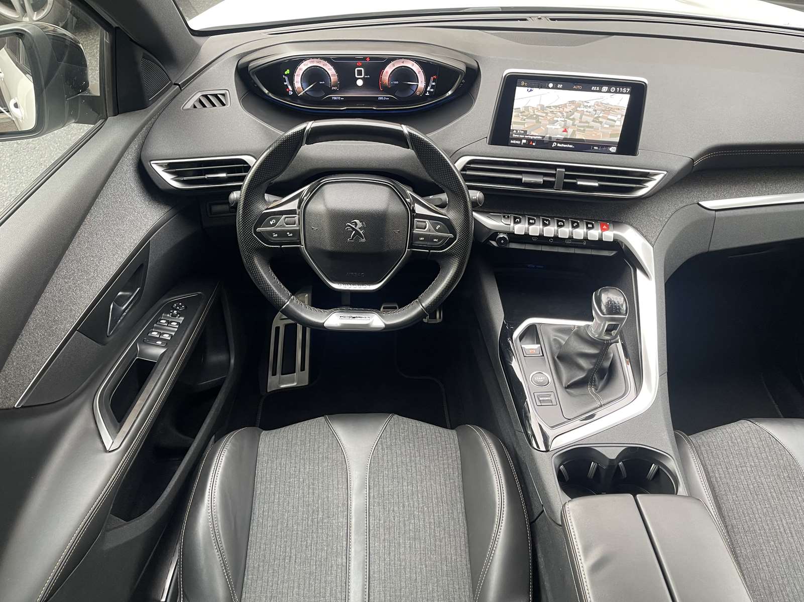 PEUGEOT 5008 II 1.2 PURETECH 130 S&S GT LINE Toit panoramique 13