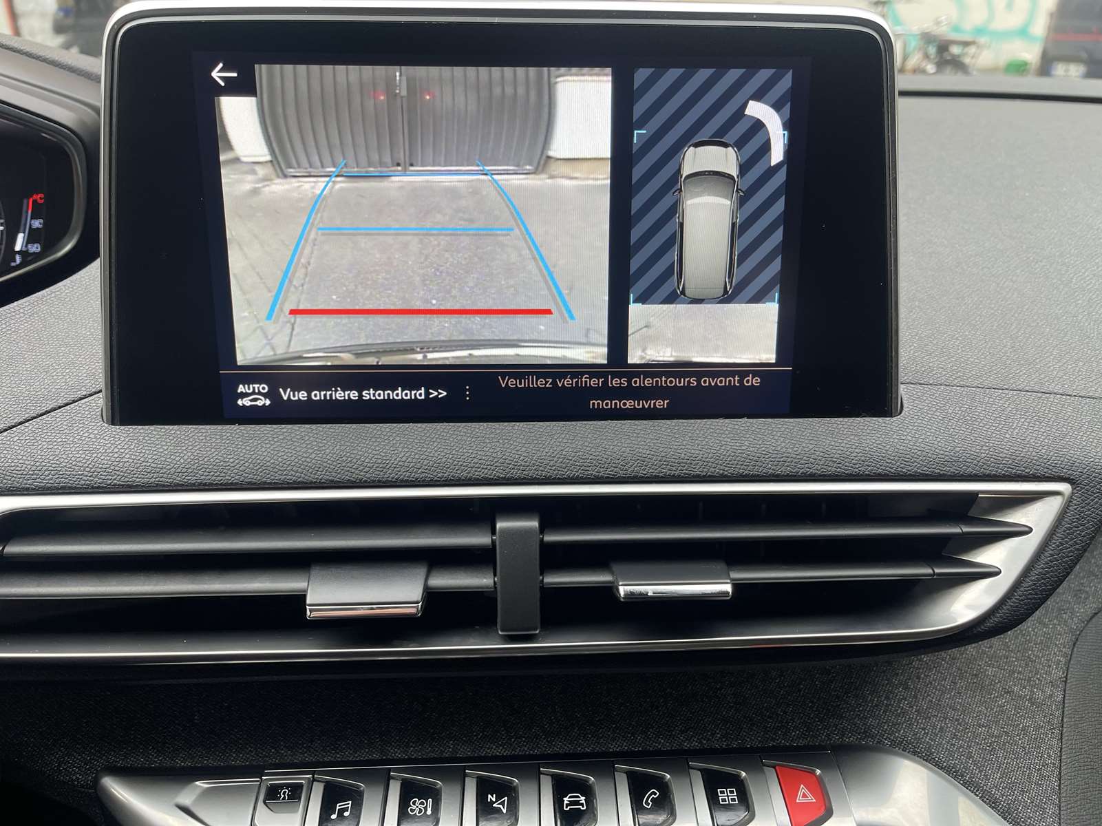 PEUGEOT 5008 II 1.2 PURETECH 130 S&S GT LINE Toit panoramique 22