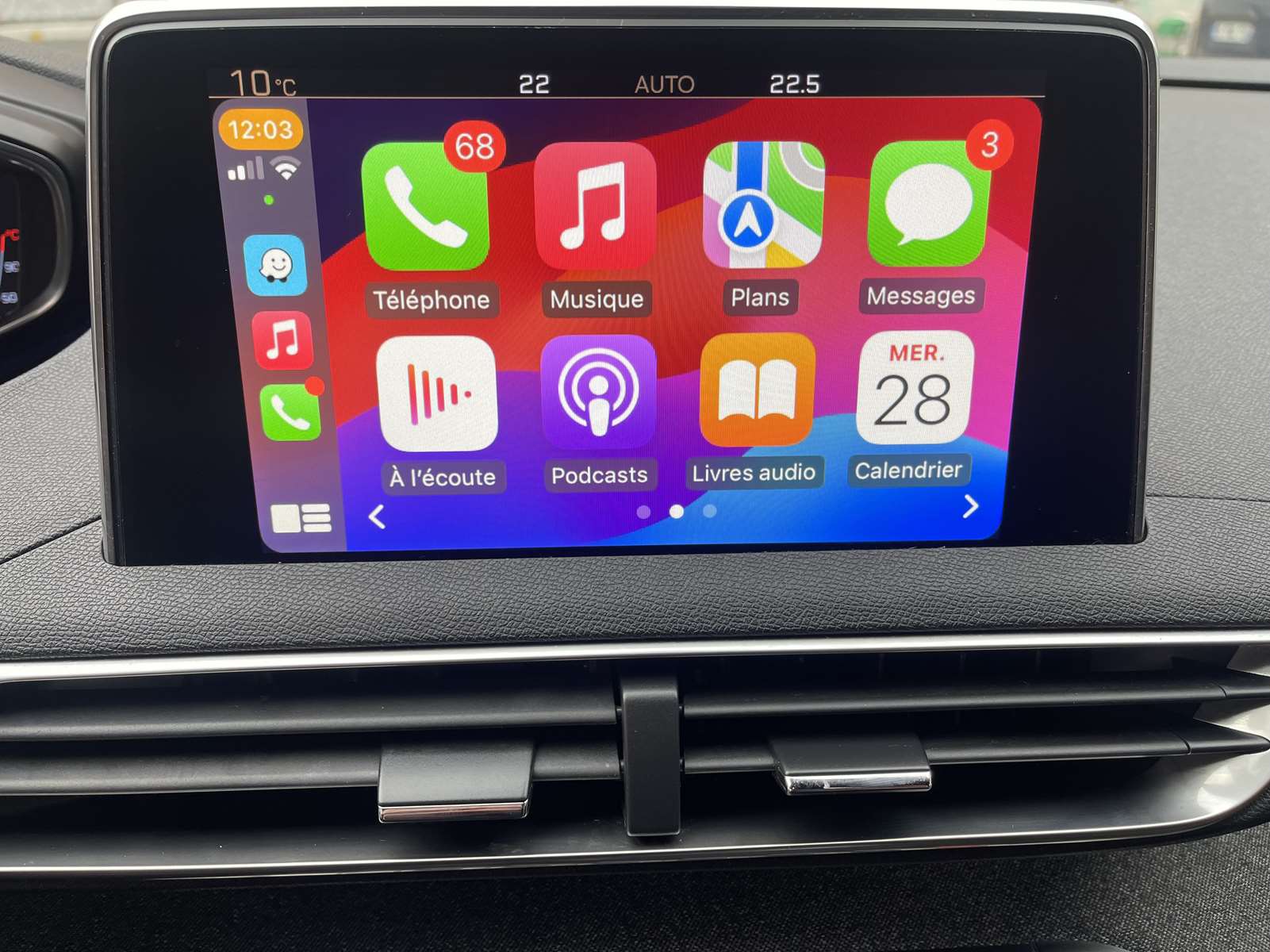 PEUGEOT 5008 II 1.2 PURETECH 130 S&S GT LINE Toit panoramique 26