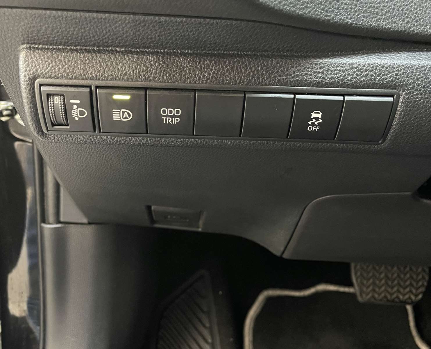 TOYOTA Corolla Touring 1.8 140ch Dynamic Business MY25 16