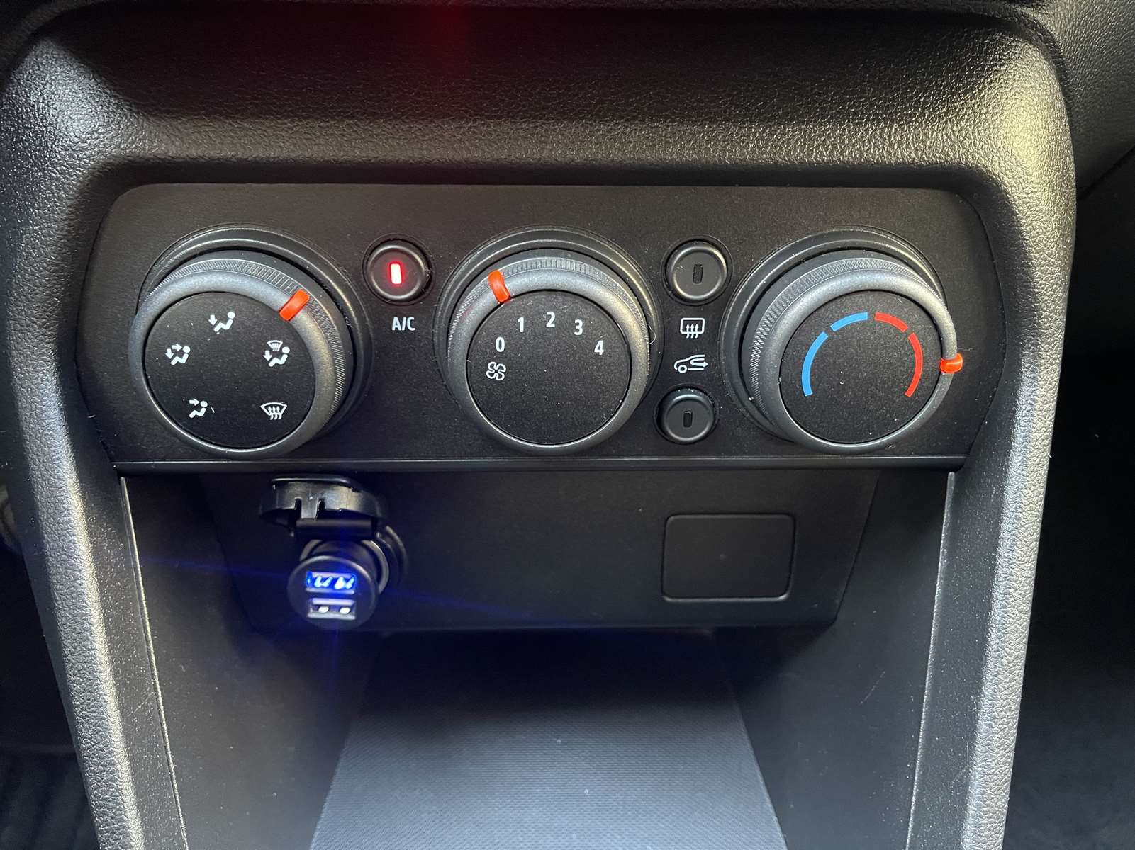 Dacia Sandero 1.0 TCe 90ch Confort 1ère main + boitier Éthanol 19