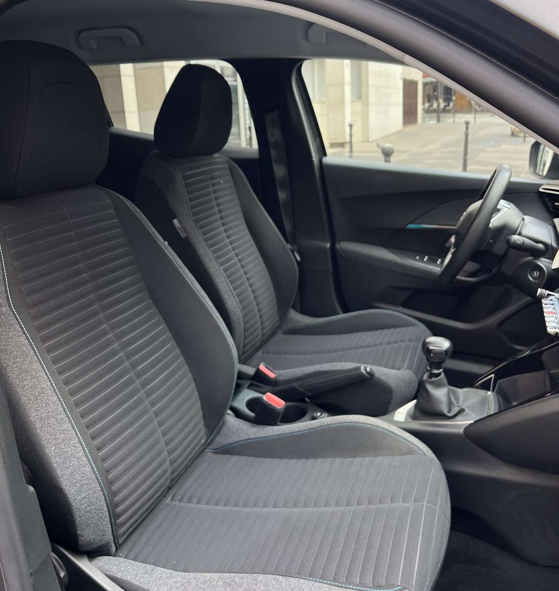 Peugeot 2008 1.2 PureTech 130ch S&S Style 10