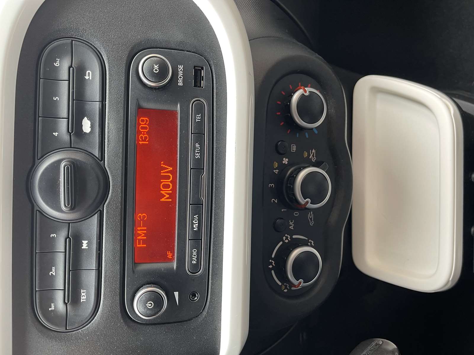 Renault Twingo 0.9 TCe 90ch energy Intens 18