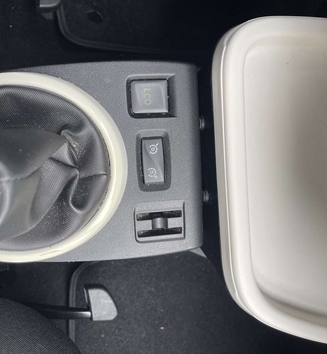 Renault Twingo 0.9 TCe 90ch energy Intens 19