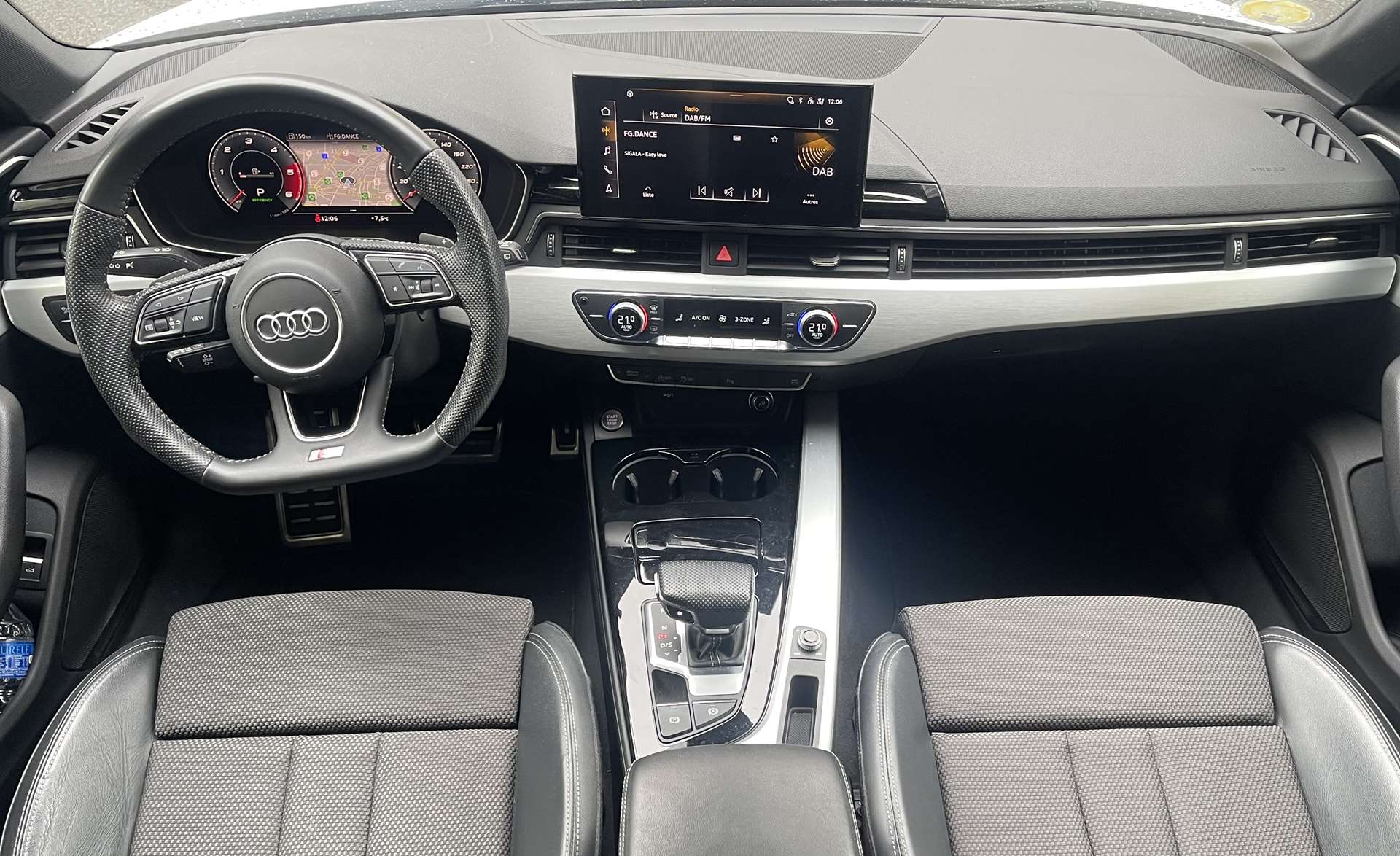 Audi A4 Avant 35 TDI 163ch S line S tronic 7 Toit panoramique 12