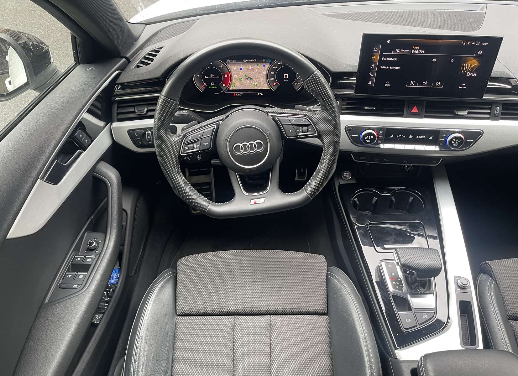 Audi A4 Avant 35 TDI 163ch S line S tronic 7 Toit panoramique 13