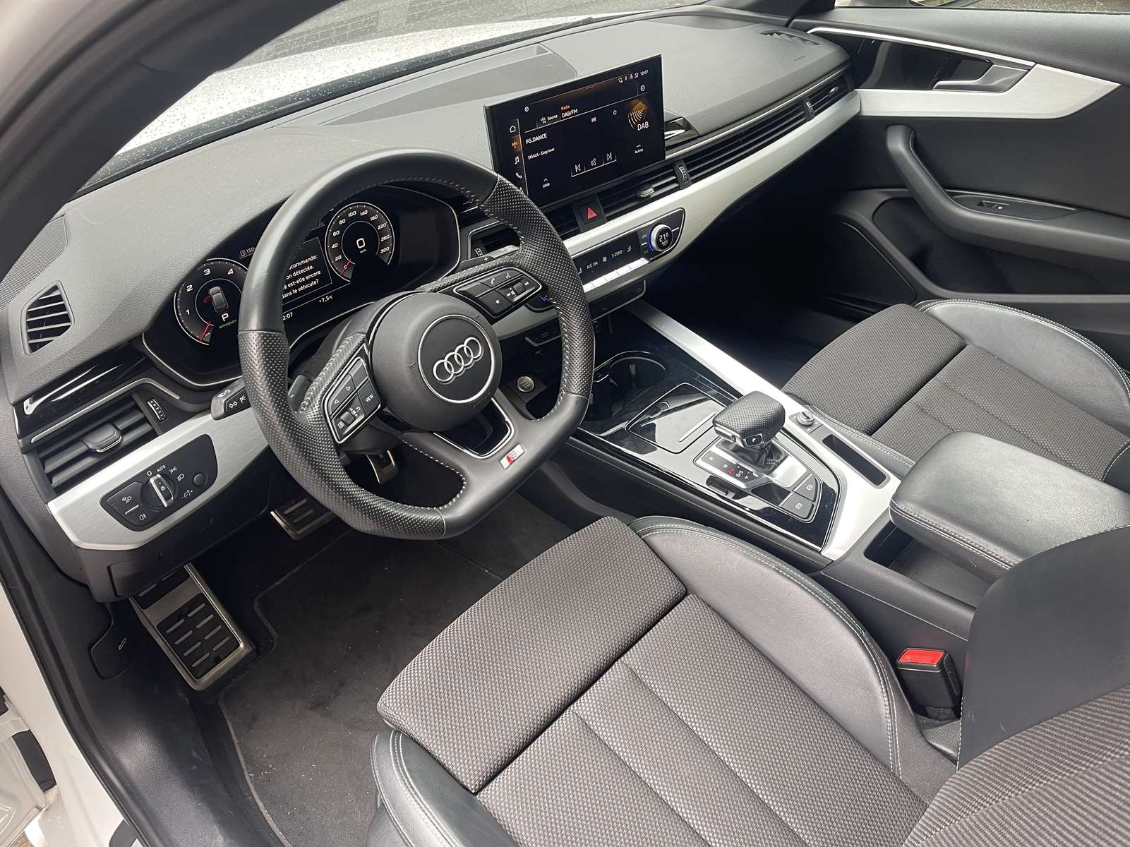 Audi A4 Avant 35 TDI 163ch S line S tronic 7 Toit panoramique 15