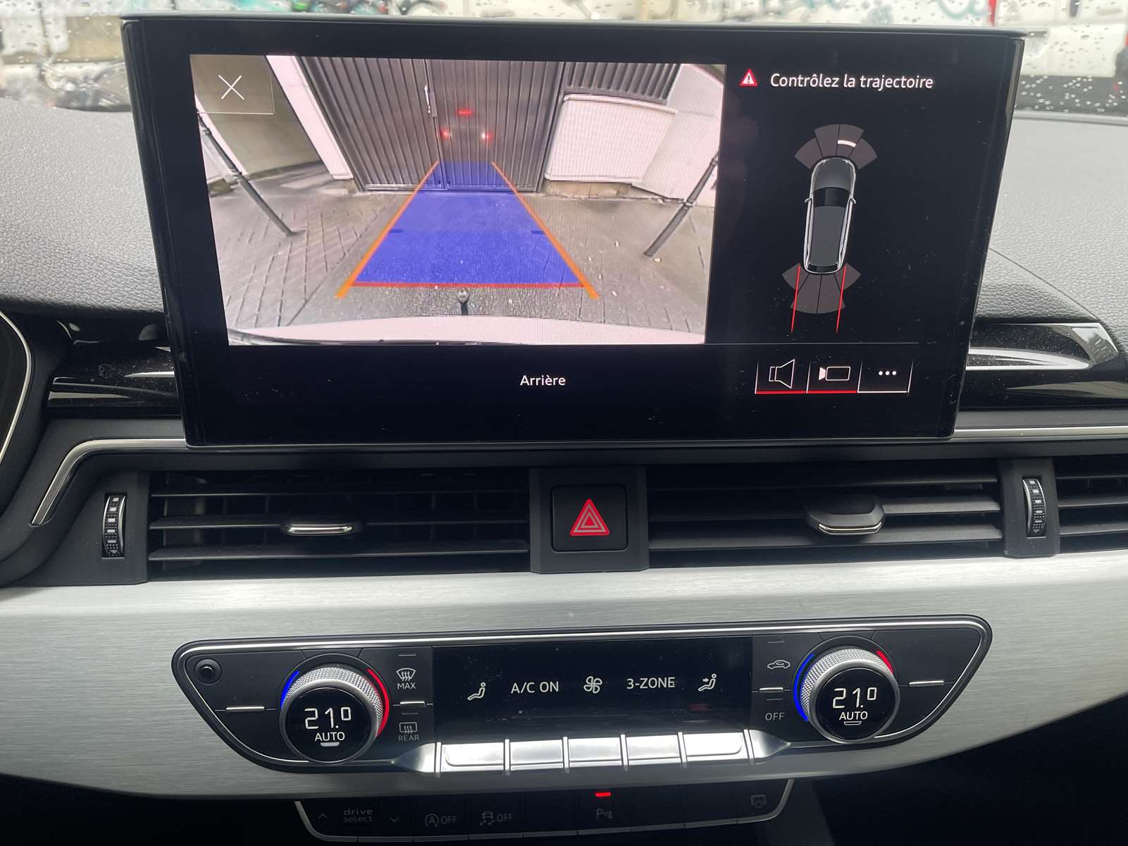 Audi A4 Avant 35 TDI 163ch S line S tronic 7 Toit panoramique 23