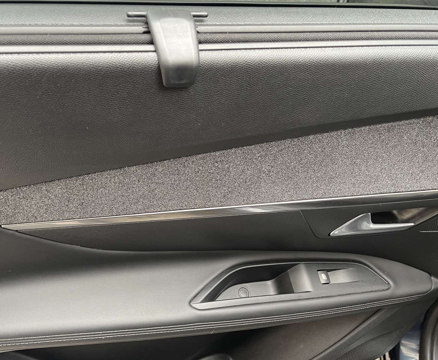 Peugeot 5008 1.6 THP 165ch Allure Busines S&S EAT6 21